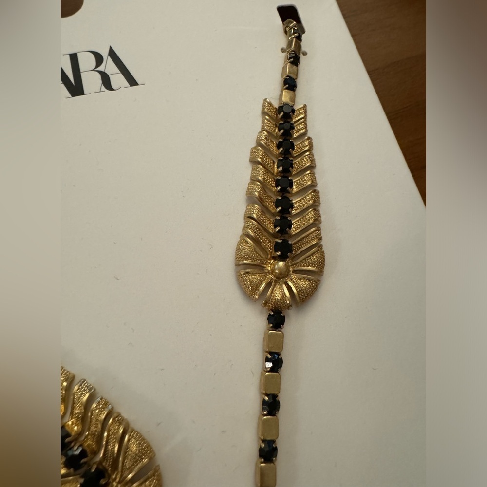 Brand New Zara Chrome and Feather Rhinestone Gold Necklace - Picture 3 of 5